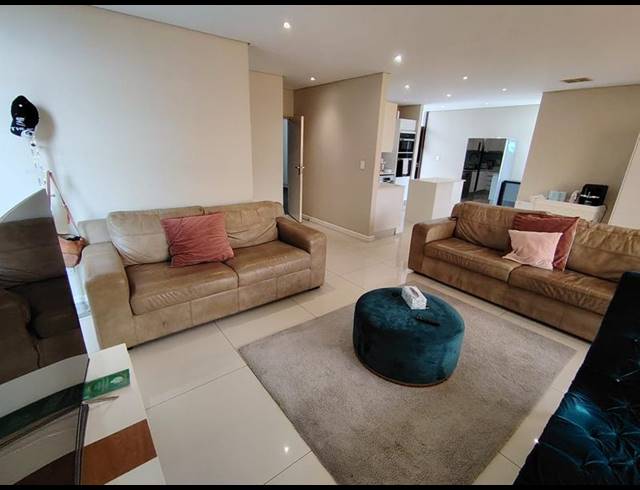 4 BEDROOM TOWNHOUSE FOR SALE IN IZINGA